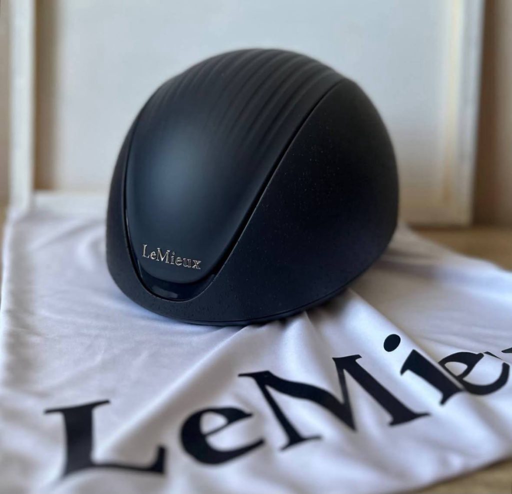 Конкурный шлем Lemieux